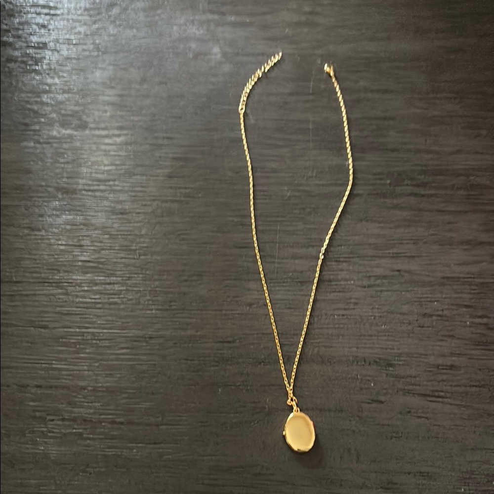 Elegant Pendant Necklace